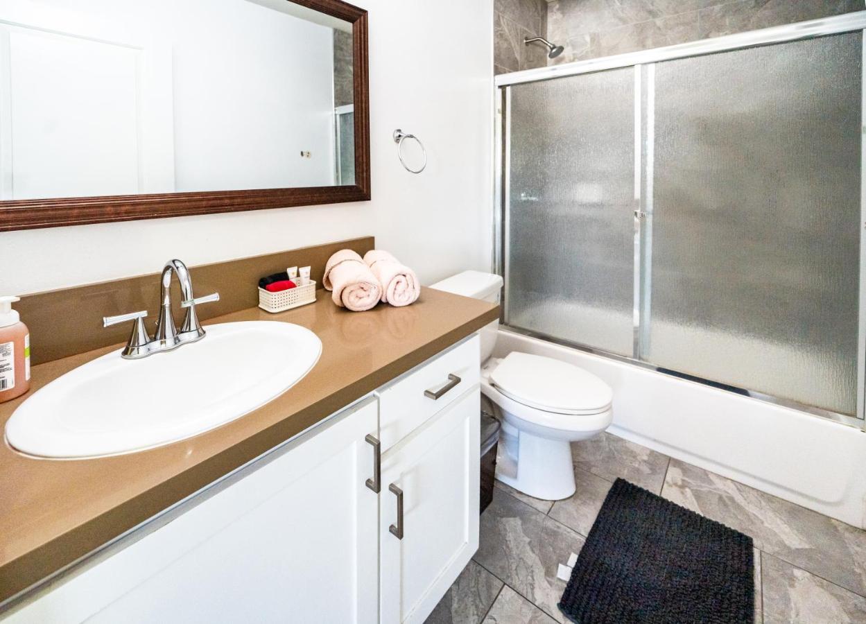 Spacious 5 Bedroom 3 Bath Modern By Downtown La With Parking Apartment Los Angeles